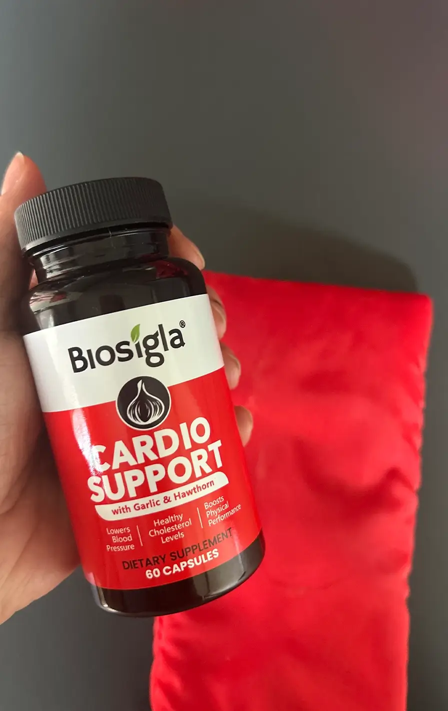 Package of Biosigla 100% premium Cardio Support with vibrant decorative design.
